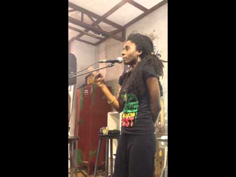 Jah9 feat. ATiiBA - Jungle ( Acoustic ) LIVE @GREATLIVE Cologne