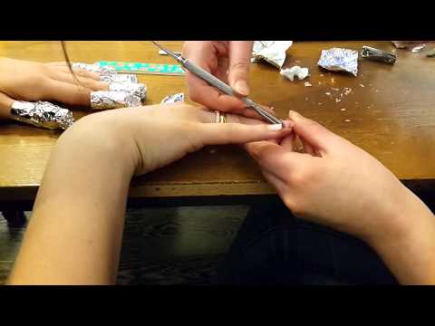 როგორ მოვიხსნათ ფრჩხილების დასაგრძელებელი გელი სახლის პირობებში