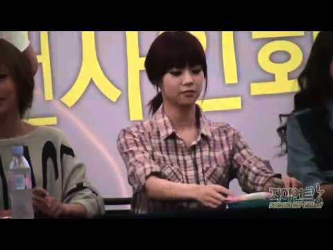[KARA] 110916 Fan sign event