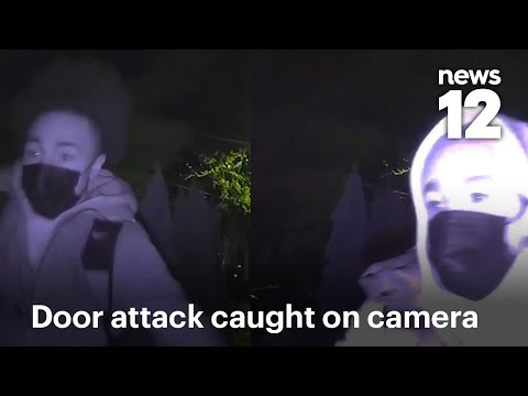 Caught on Camera: Teens break down door of Bronx home | News 12