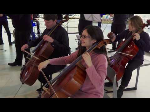 Flashmob Grand Orchestra in the shopping center Athena in Odessa