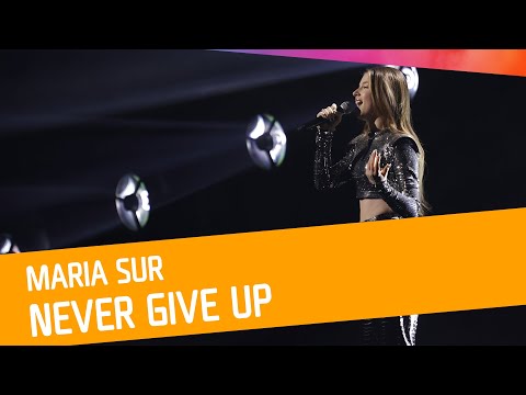 FINALEN: Maria Sur - Never Give Up