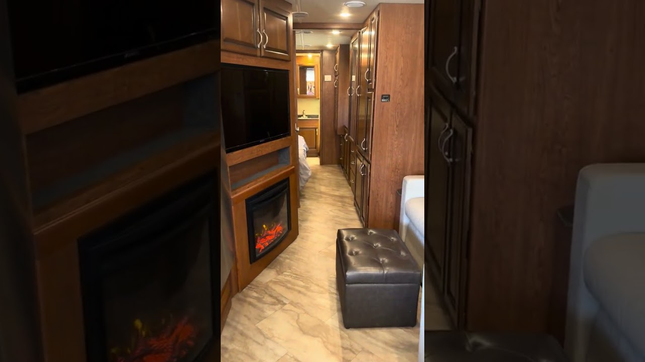 A photo of this 2017 Fleetwood STORM 34S
