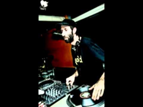 Macro Marco feat. Funky Cabaret - Naufraghi