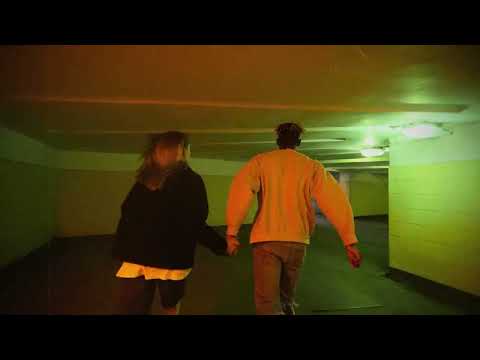 Oliver Twisted – Crystalline (Hard Rock / Heavy Guitar)