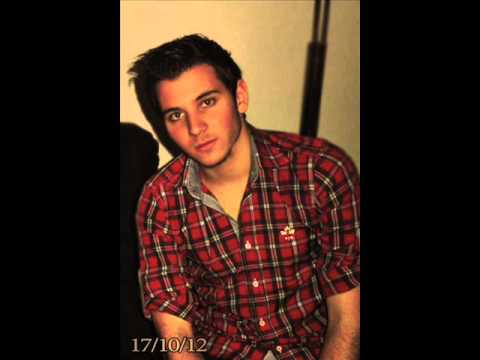 Simone feat. B.onosiz-ena yperoxo paidi