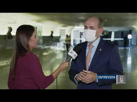 Senadores concedem entrevista