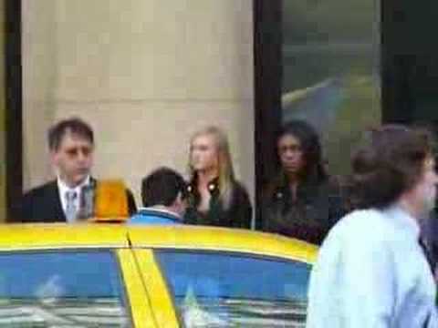 Spider-Man 3 Filming NYC - Evil Peter Parker Dancing Behind the Scene