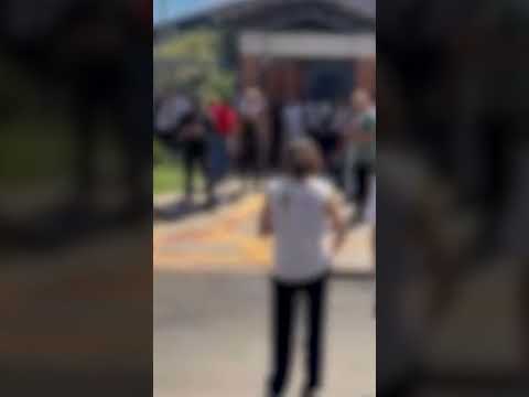 Adolescente é esfaqueado por colega de escola em Valparaíso de Goiás (GO) #colegas #escola #shorts