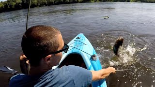 Mississippi River Bass Fishing - KAYAK SMALLIES!