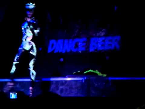 Sheylla Hell-Boate Dance Beer