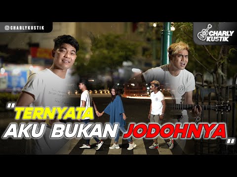 Charly Van Houten feat Tri Suaka - Aku Bukan Jodohnya ( Tri Suaka ) - (Official Acoustic Cover 59)