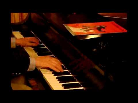 PETER MINTUN: I'm Putting All My Eggs In One Basket (Irving Berlin) 1936