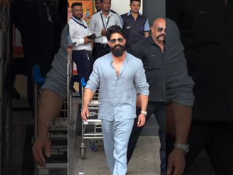 Rocking Star Yash At Mumbai #yash #indianactor #music #sandalwood #bollywood #kgf