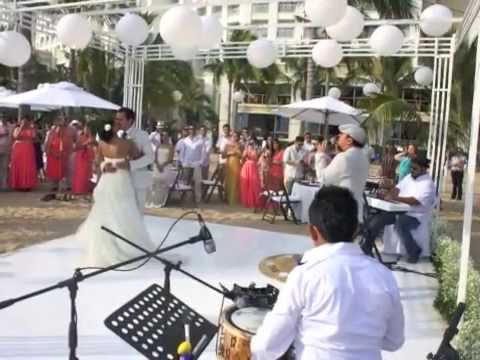 Soledad - Carlos Macías