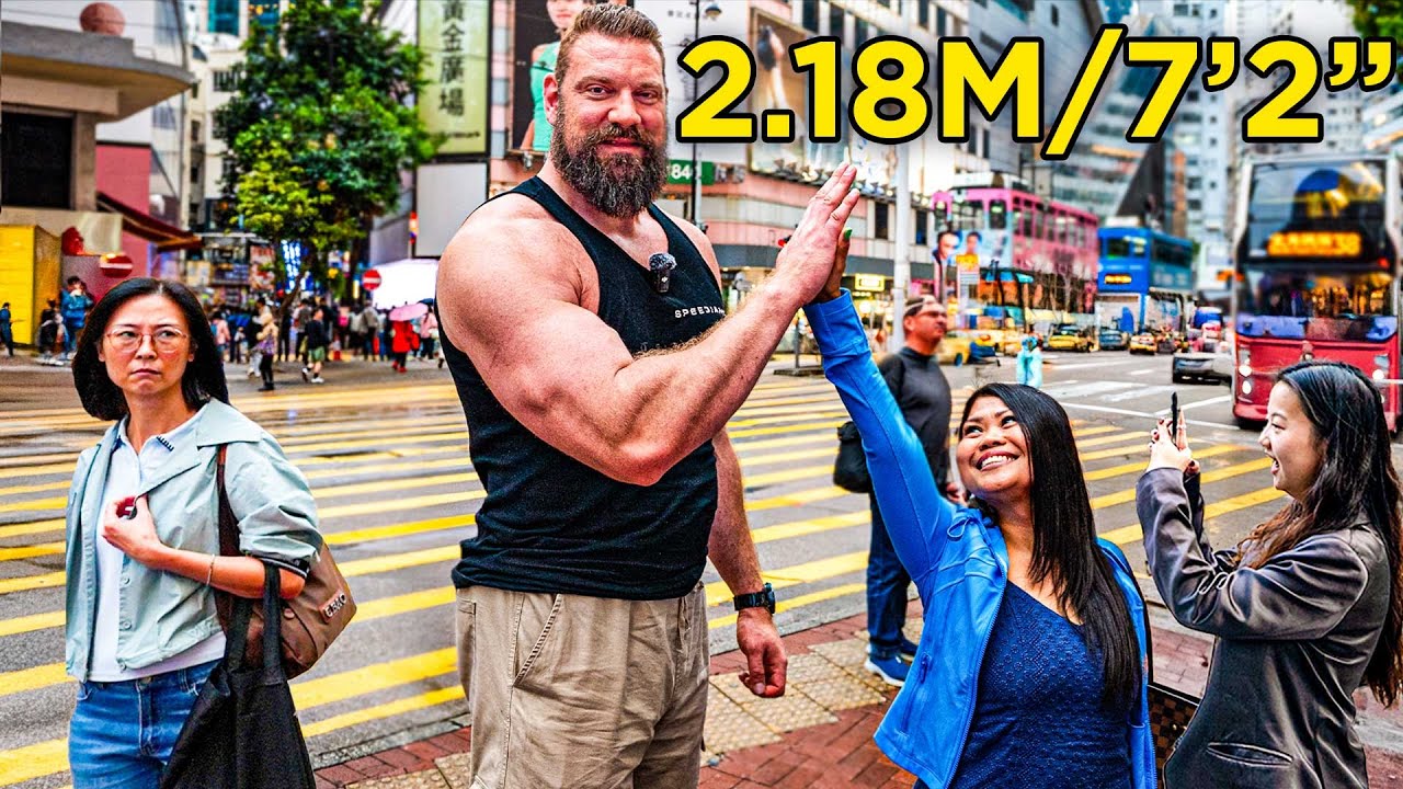 The Dutch Giant (2.18M/7'2") In China