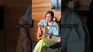 Download lagu #TOPPerform : Tissa Biani – Rindu yang Palsu #shortsTOP mp3