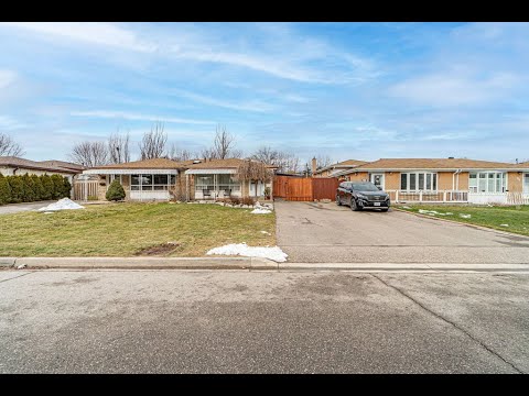 Home for sale at 107 Brentwood Drive, Brampton, ON L6T 1R1