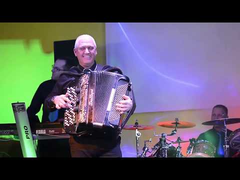 Orkestar Dejana Ljubomirovića - DEJANOVO VESELO KOLO