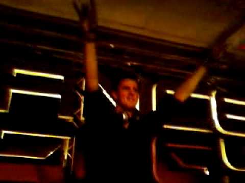 Re-Ward playing W&W Remix of Damager 02