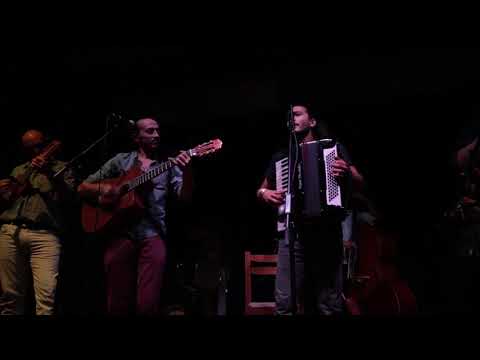 Ars Nova Napoli - La Virrinedda (live @ Scugnizzo Liberato)