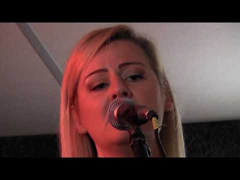 Here Without You / Titanium - 3 Doors Down / David Guetta mix acoustic version by EdelWays