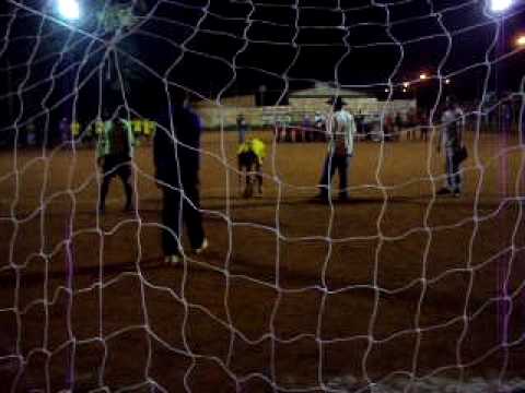 Eder Catando penalti na final do sub-18 01