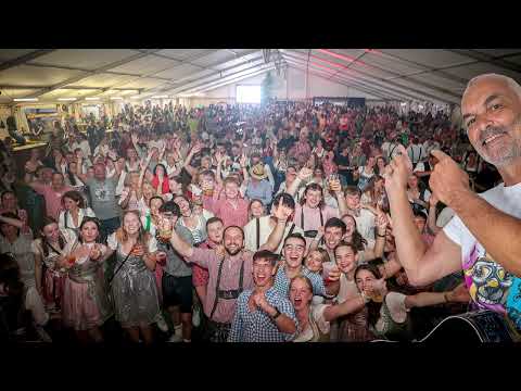 "Der DJ mit Gitarre" DJ Silverhead" Live Akustik Party im Bierzelt.