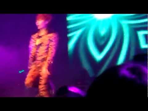 120303 Beast Singapore Beautiful Show - Hyunseung Solo Amurut / Don't You Mind
