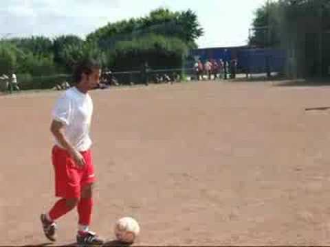 Elfmeterschiessen beim Neubrücker Ortsturnier