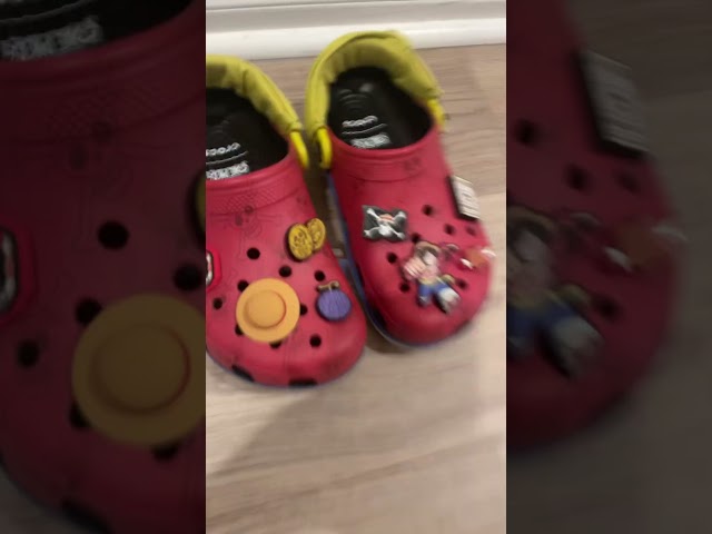 Vídeo relacionado con Roffatide Anime One Piece Luffy Fuzzy Pantuflas Zapatillas de casa Pantuflas con puntera cerrada Pantuflas ligeras con suela de goma 39 1/3-40