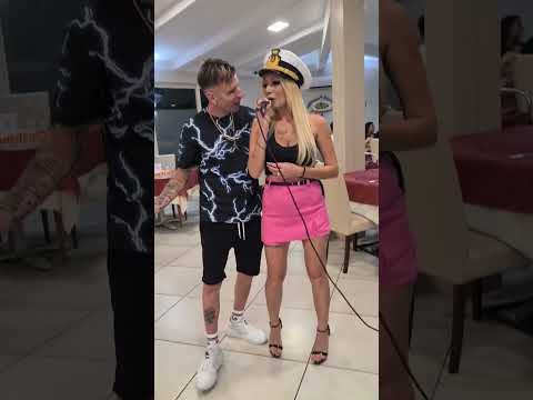 Alessio ossino e Luana in concerto Calabria ristorante pergolato