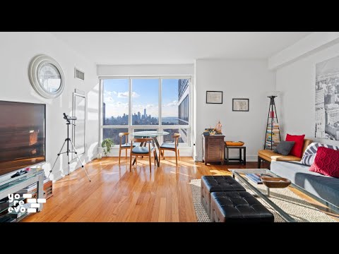 Stunning 56th Floor 1BR w/ Skyline Views | 350 West 42nd Street Apt 56F | Yoreevo