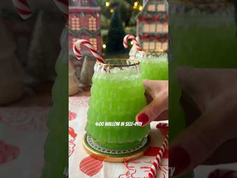 The Grinch Cocktail #cocktails #recipe #christmas #grinch