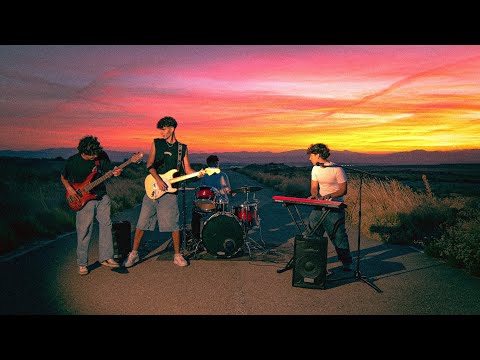 SUZIEDAD - La Bola 8 (Videoclip)