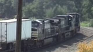 preview picture of video 'Back In Black - Gallitzin Westbound Intermodal'