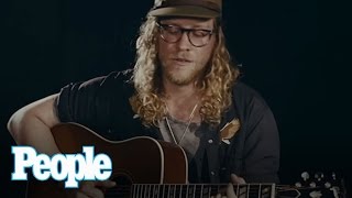 Allen Stone Performs Soulful Song 'I Know That I Wasn't Right'  | People