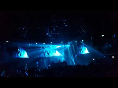 Arctic Moon at Escape 138