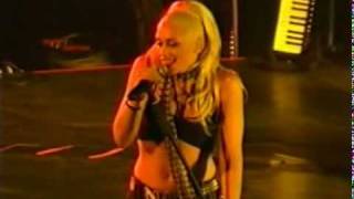 No Doubt feat. Lady Saw - &quot;Underneath It All&quot; Live in Worcester (10/20/2002)