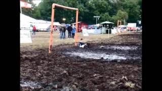 preview picture of video 'Moorfußball in Rieste am Alfsee - der Spaß am Sport!'