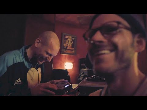 Nowakkowitsch & Pete Jott feat. Benny Barmann - Mutterschiff