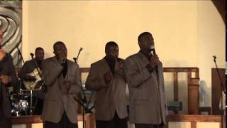 Pastor Michael Thompson & The Chosen Vessels - Give God the praise