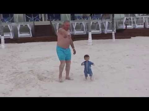 Proful Online si nepotelul Victor Nicholas la 1 an - SUA 2014