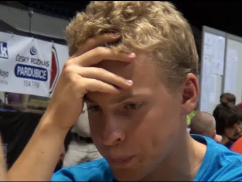 A 6.1. GM Viktor Láznička - GM Peter Michalík 1/2-1/2