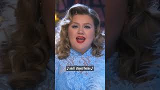 Kelly Clarkson remakes &quot;White Christmas&quot; movie scene #whitechristmas