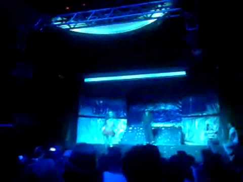 Brendha Mitchell   Show na danger dance club