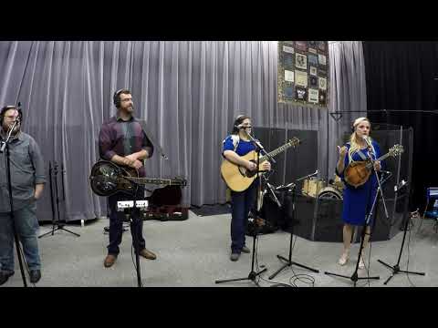 Rhonda Vincent & The Rage - Interview After "Kentucky Borderline"