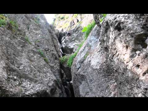 Spre Vf. Bucsoiu - Una dintre cele mai dificile catarari