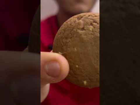 lets try this chocolatey dark fantasy biscuits 😋🤤|asmr eating |#youtubeshorts #shortsfeed #shorts