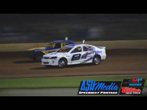 Production Sedans: Crang and Sander Battle - Kingaroy Speedway